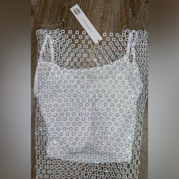 NWT HOUSE OF HARLOW 1960
Floral Rhinestone Mesh Top - Picture 3 of 7